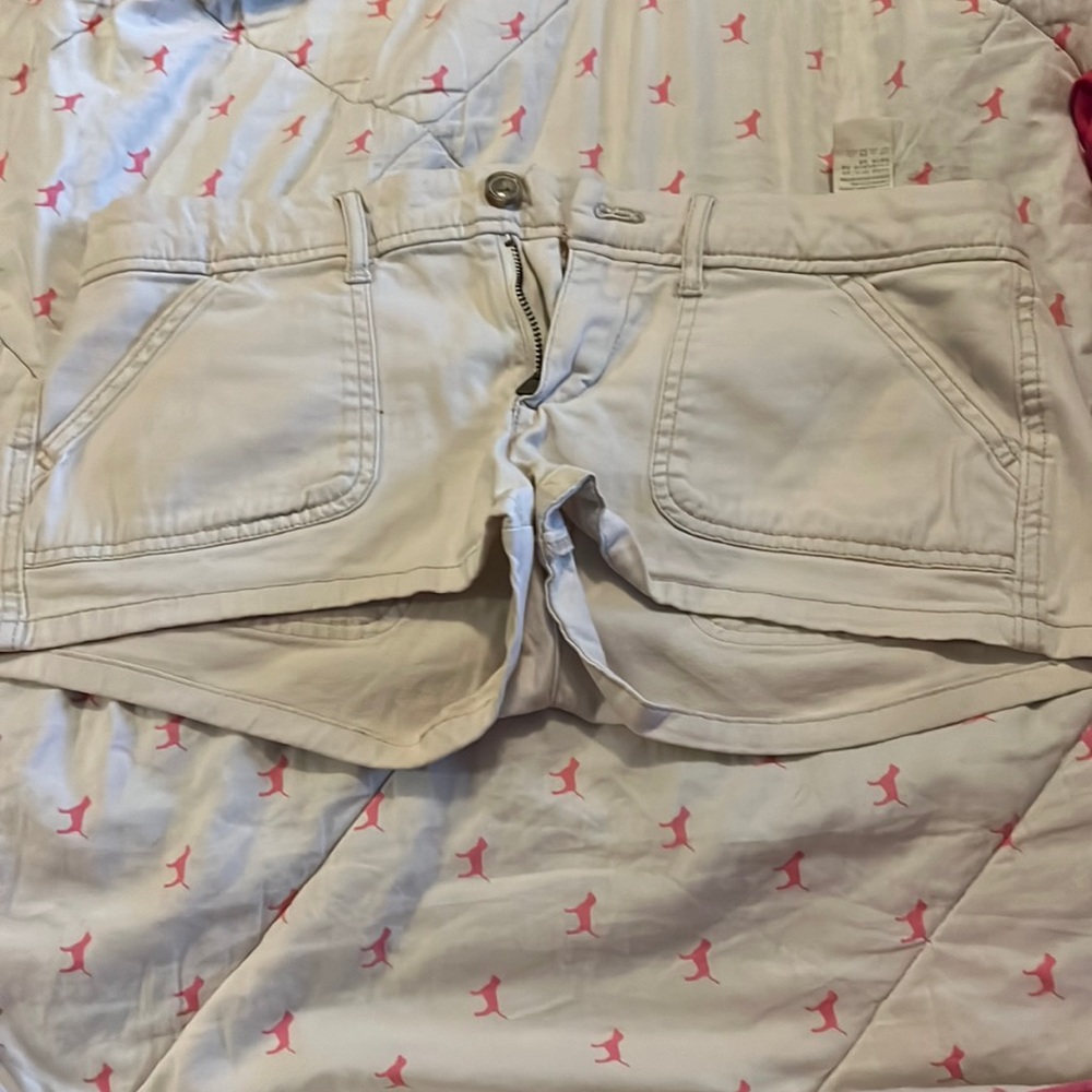 Hollister Khaki Shorts 5